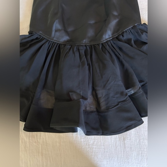 Keepsake Flutter Tube Top - Picture 2 of 8